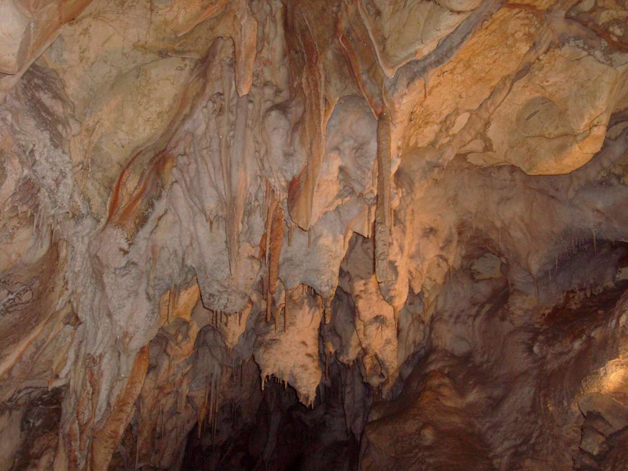 Shawls and stalactites
